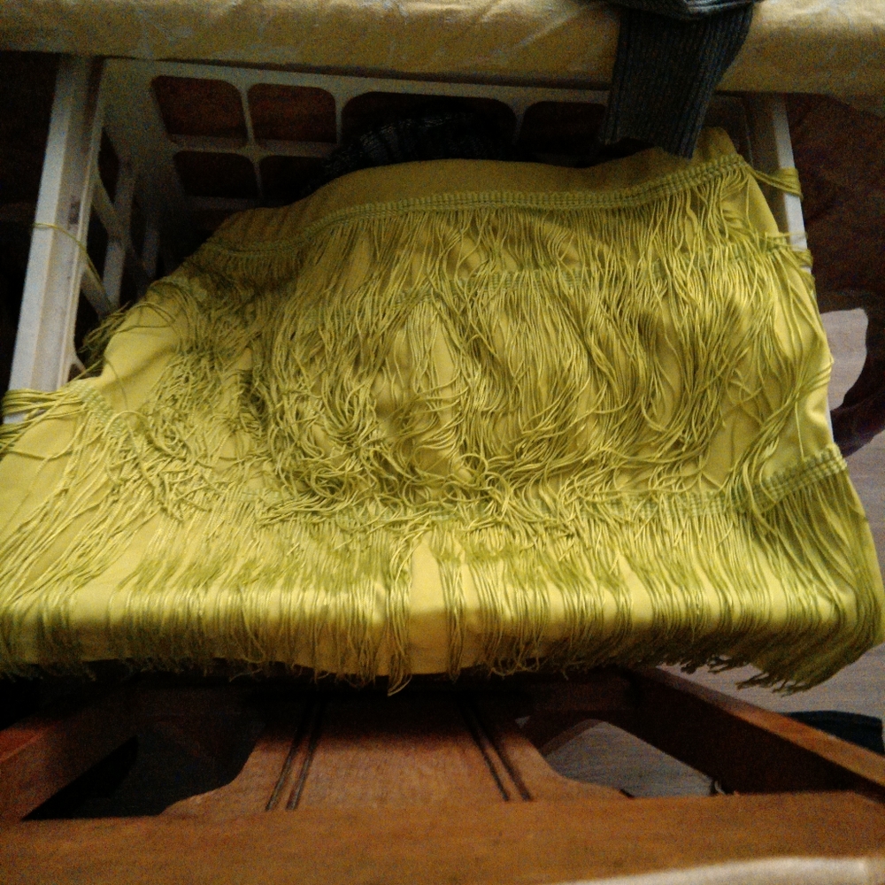 Flapper lime-colored mini skirt